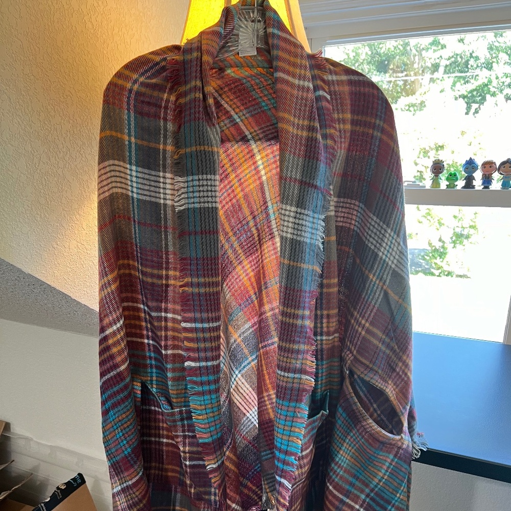 Grace & Lace Pocket Poncho
